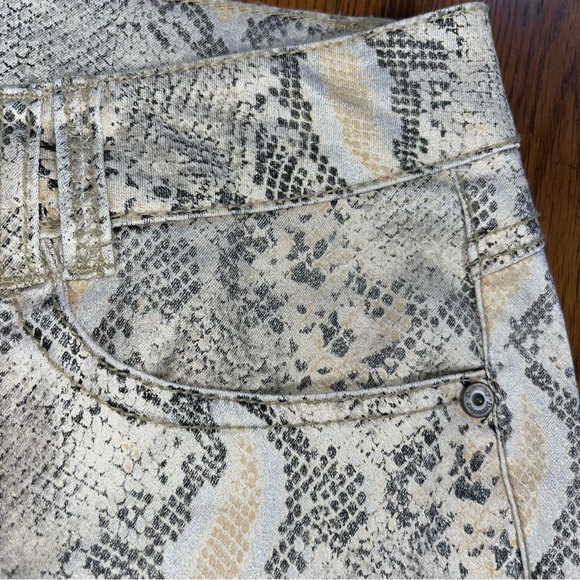 Democracy Justice Jeggings Snake Print Skinny Jeans sz 8 - Picture 4 of 8